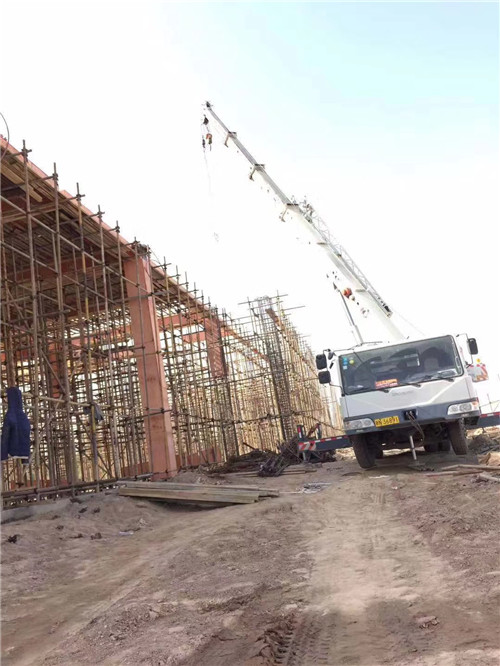 文安县吊车作业的安全注意事项有哪些？