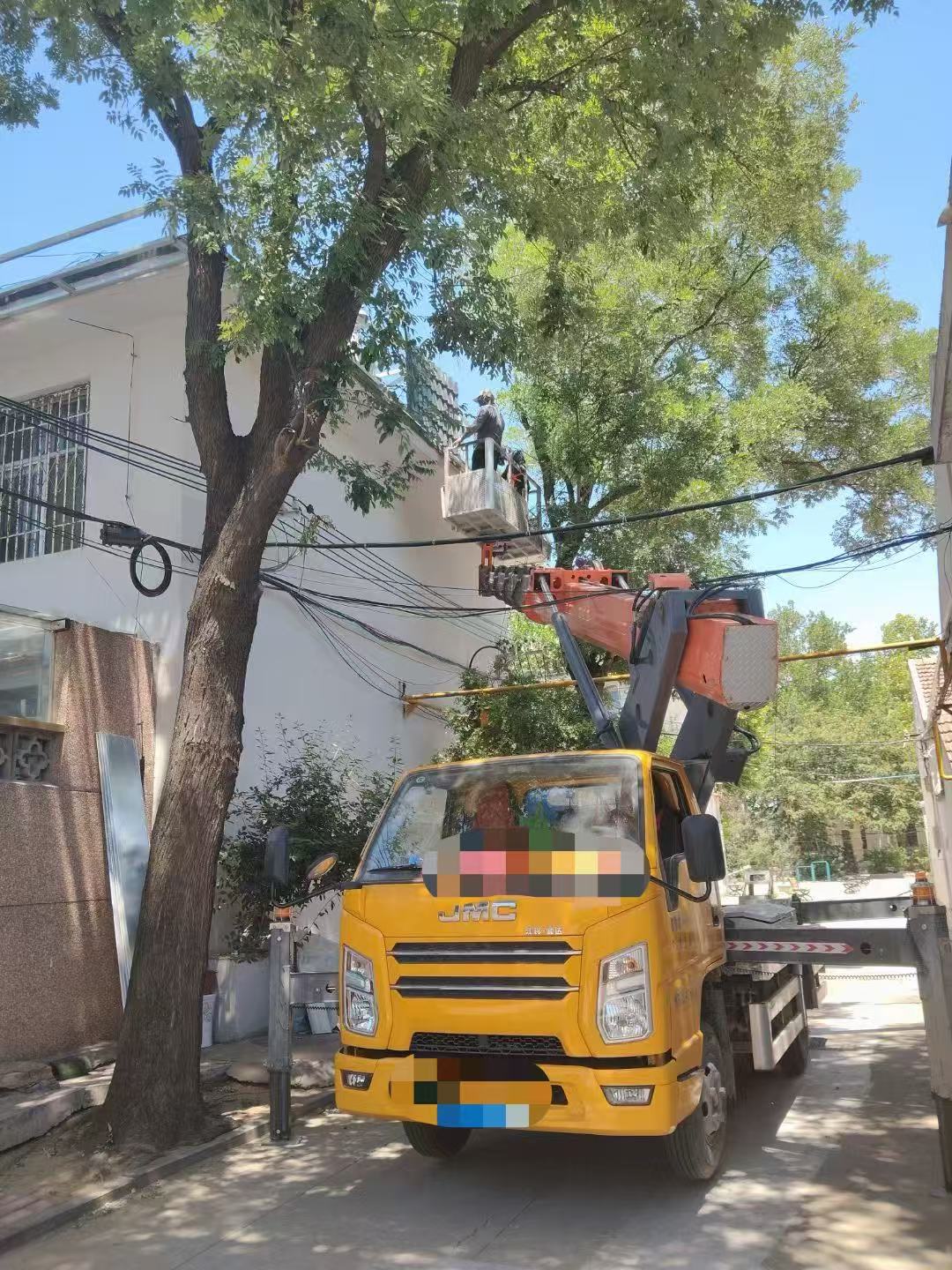 文安县高空作业车能吊装重物吗？最大承载多少公斤？